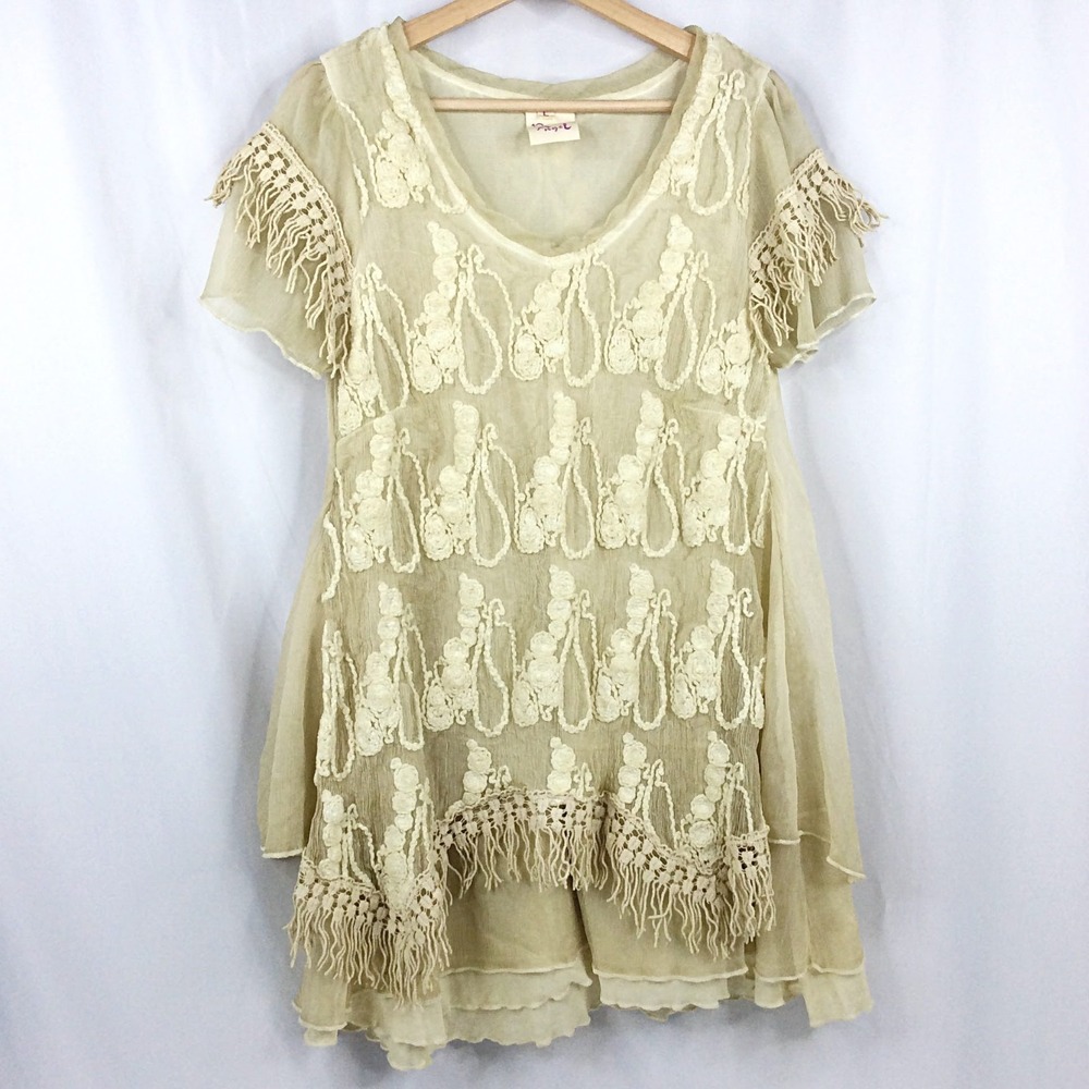 Pretty Angel Layered Ruffle Embroidered Fringe Tunic Top Womens Size Large Beige